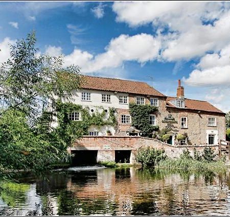 Sculthorpe Mill Hotel Fakenham Eksteriør billede