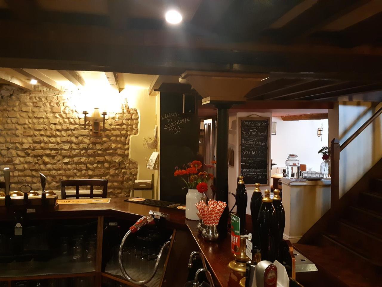 Sculthorpe Mill Hotel Fakenham Eksteriør billede